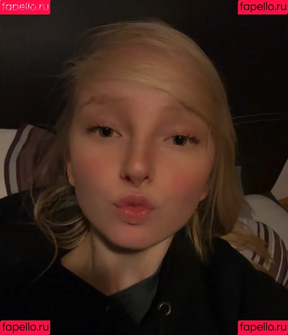 blonde_vivi Onlyfans Photo Gallery 