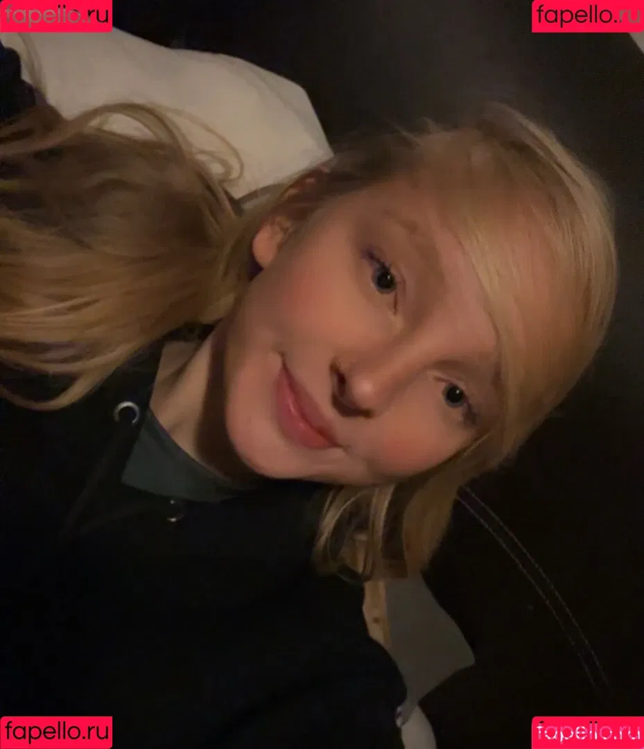 blonde_vivi Onlyfans Photo Gallery 