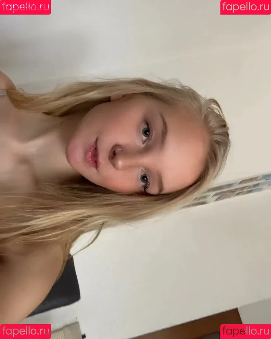 blonde_vivi Onlyfans Photo Gallery 