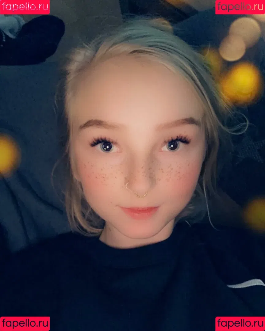 blonde_vivi Onlyfans Photo Gallery 