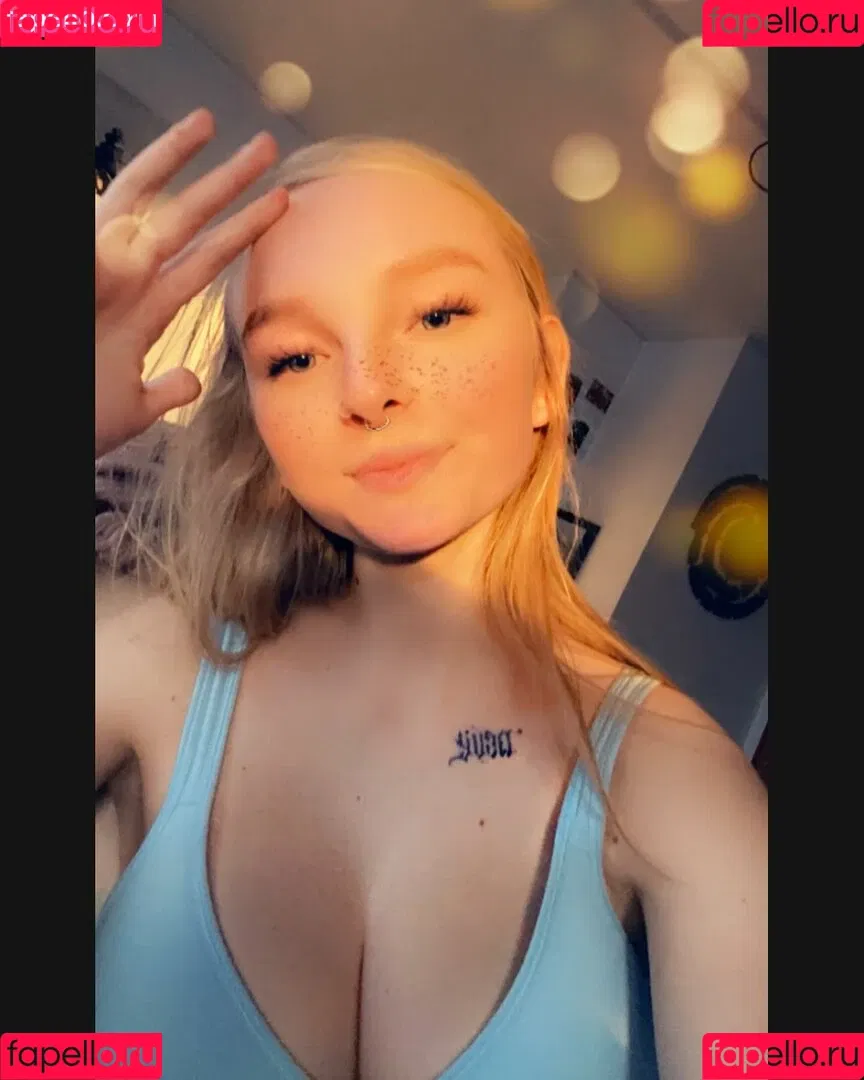 blonde_vivi Onlyfans Photo Gallery 