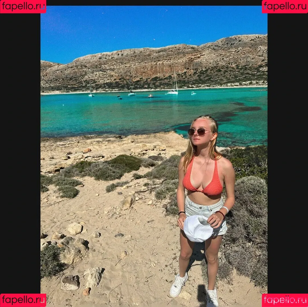 blonde_vivi Onlyfans Photo Gallery 
