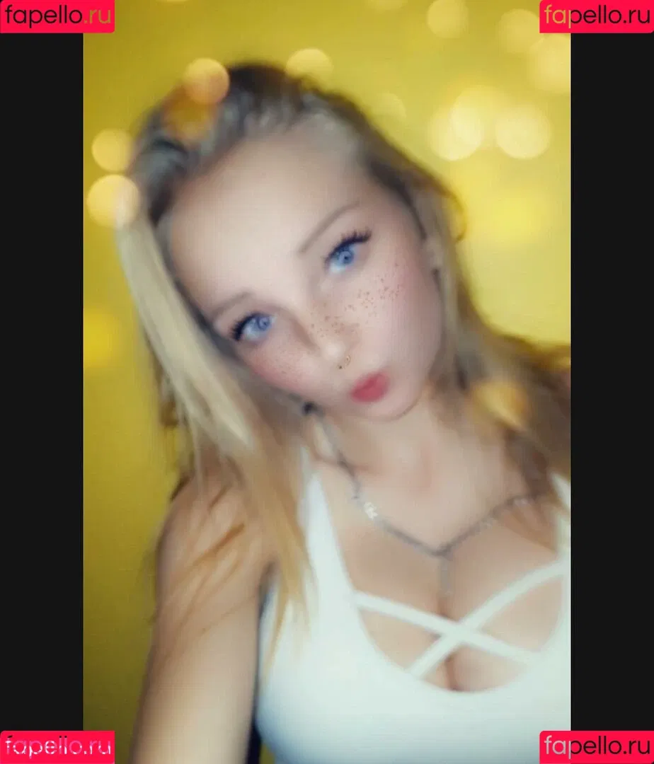 blonde_vivi Onlyfans Photo Gallery 