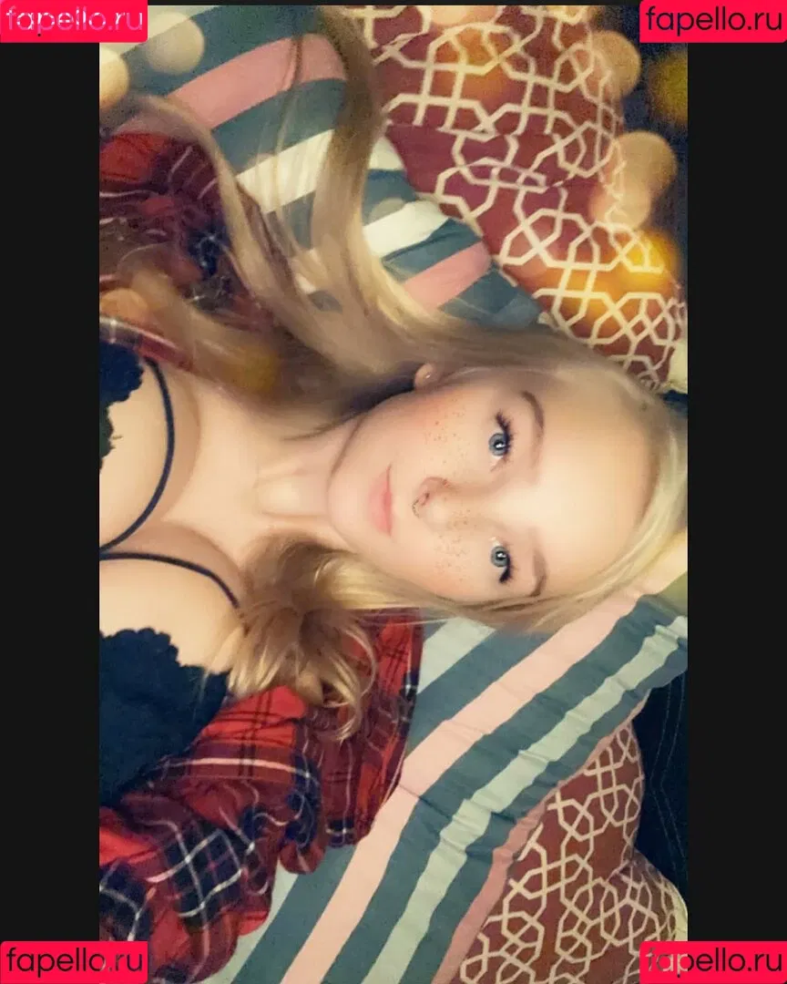 blonde_vivi Onlyfans Photo Gallery 