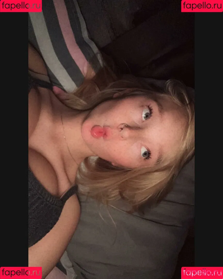blonde_vivi Onlyfans Photo Gallery 