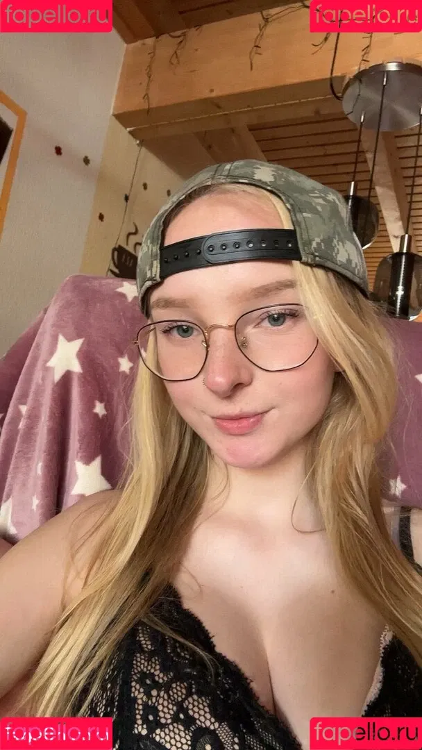 blonde_vivi Onlyfans Photo Gallery 