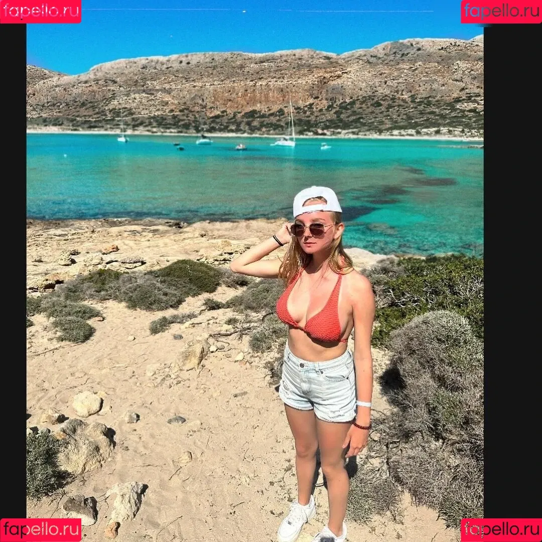 blonde_vivi Onlyfans Photo Gallery 