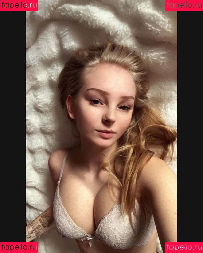 blonde_vivi Onlyfans Photo Gallery 