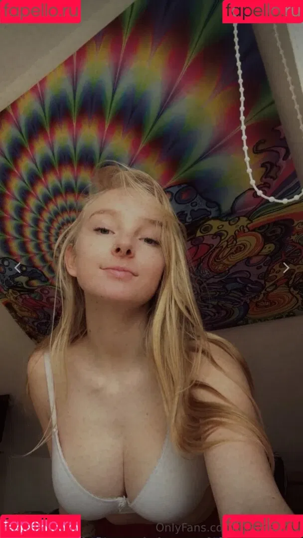 blonde_vivi Onlyfans Photo Gallery 