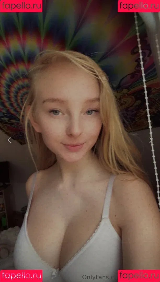 blonde_vivi Onlyfans Photo Gallery 