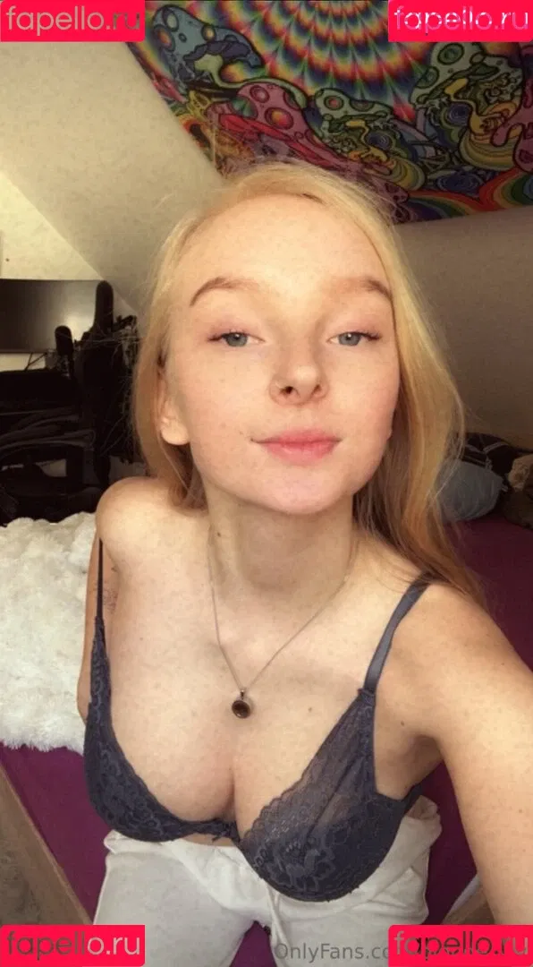 blonde_vivi Onlyfans Photo Gallery 