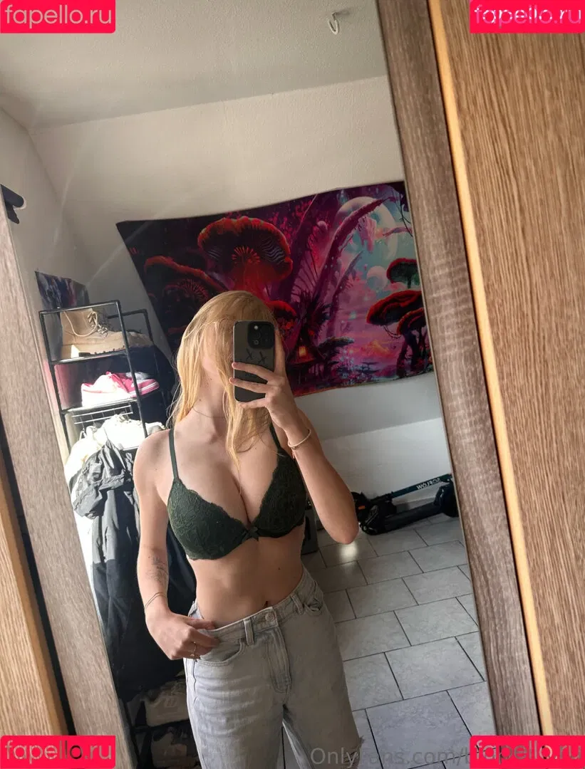 blonde_vivi Onlyfans Photo Gallery 