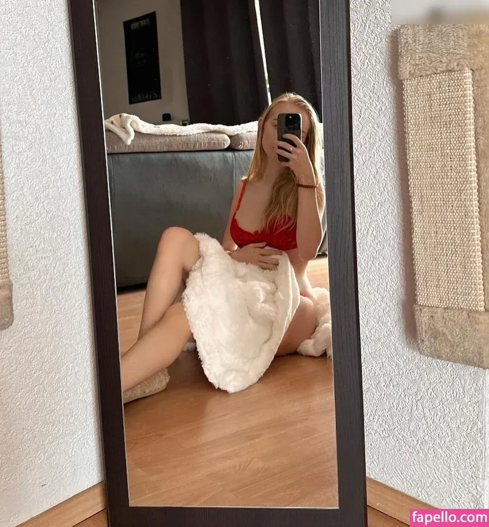 blonde_vivi Onlyfans Photo Gallery 