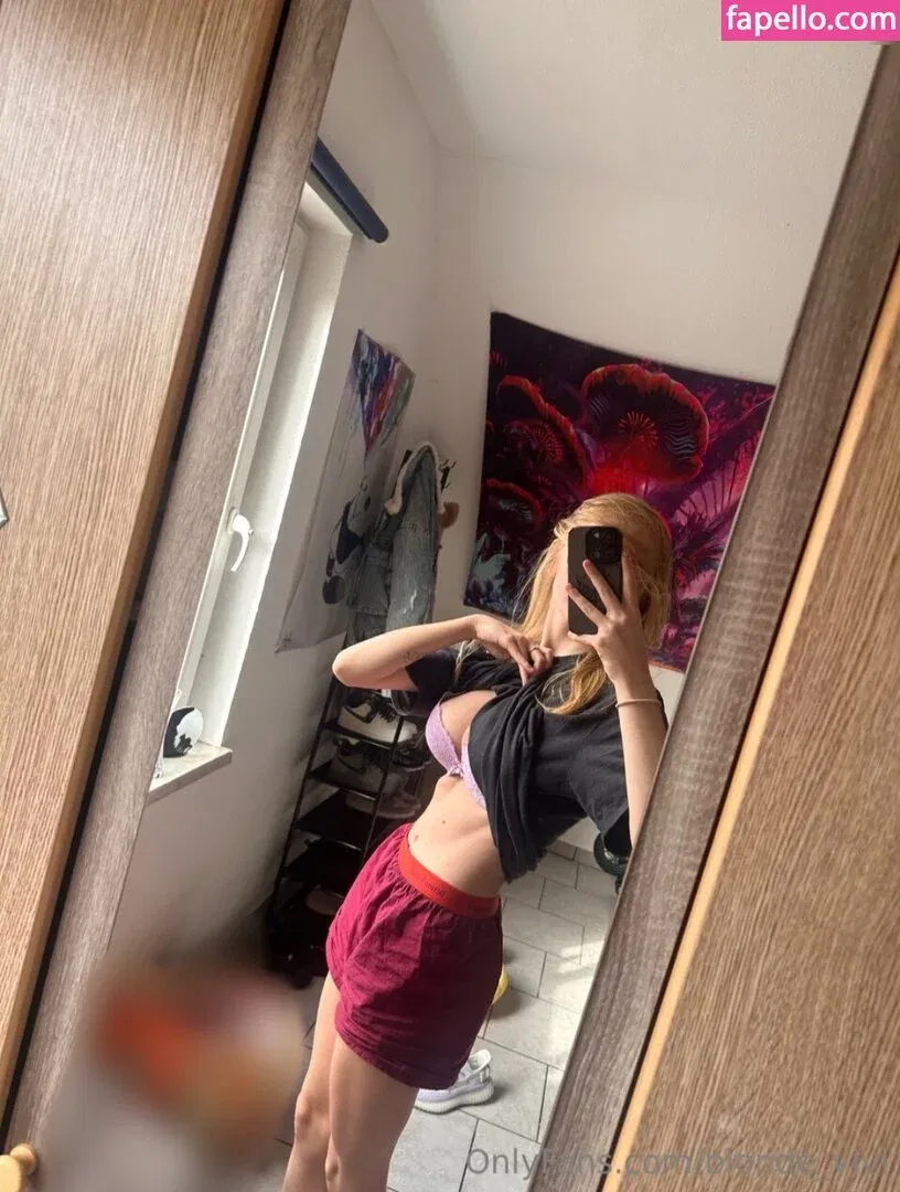 blonde_vivi Onlyfans Photo Gallery 