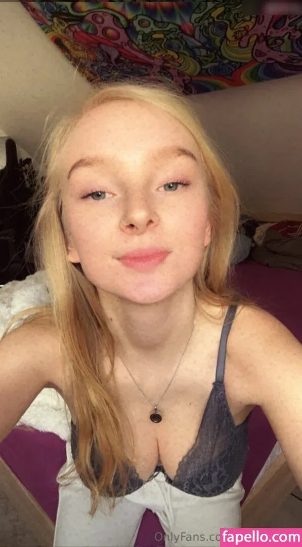 blonde_vivi Onlyfans Photo Gallery 