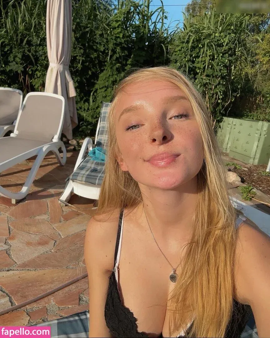 blonde_vivi Onlyfans Photo Gallery 