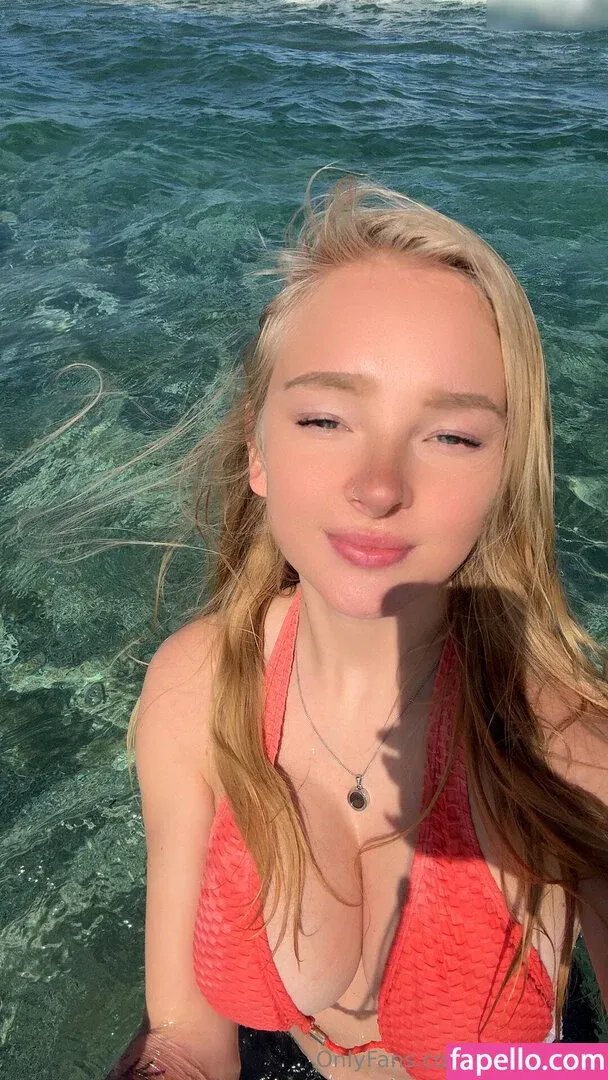 blonde_vivi Onlyfans Photo Gallery 