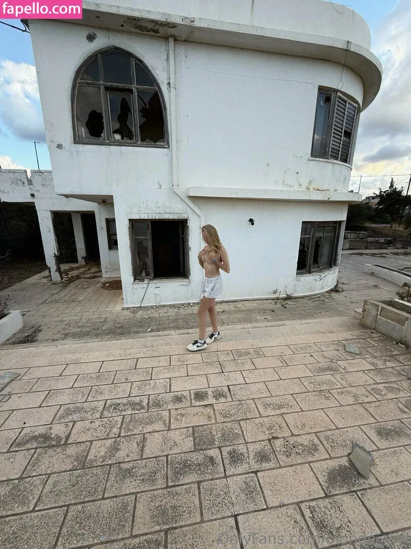 blonde_vivi Onlyfans Photo Gallery 