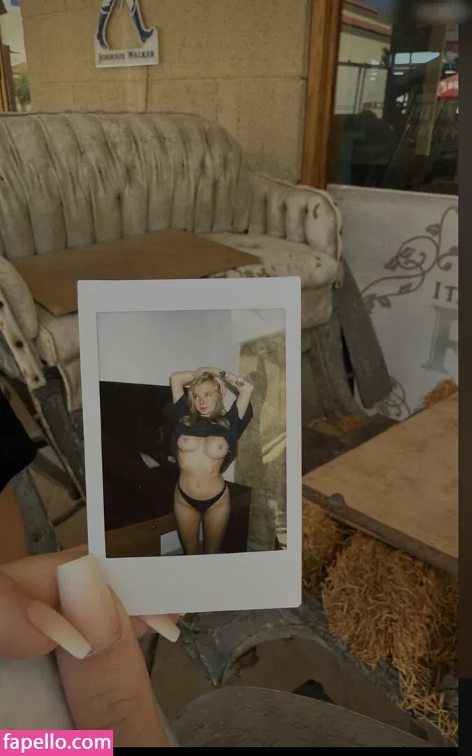 blonde_vivi Onlyfans Photo Gallery 