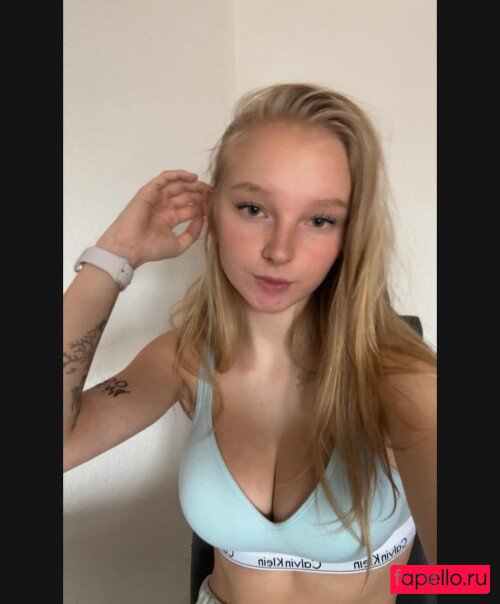 blonde_vivi Nude Onlyfans Photo 33