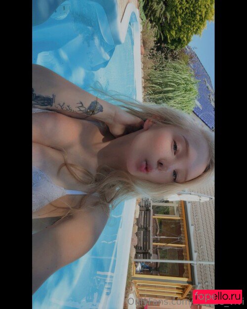 blonde_vivi Nude Onlyfans Photo 4