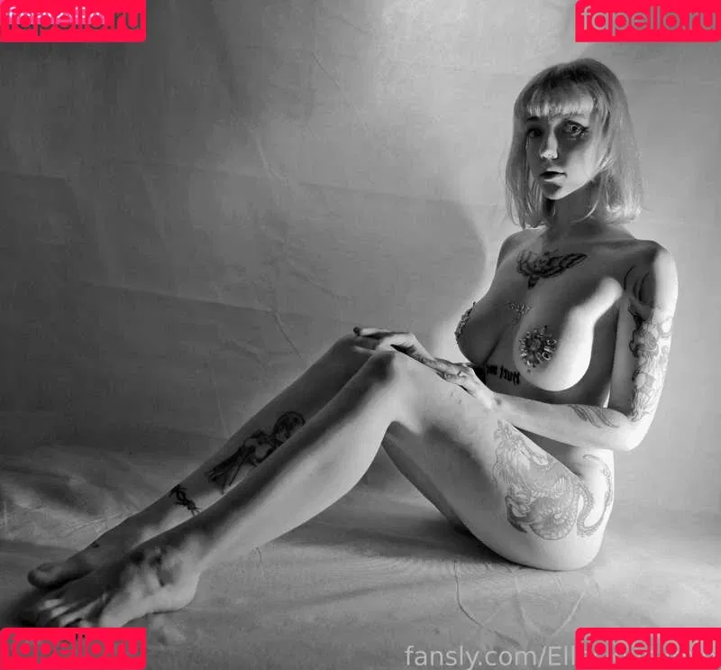 Elles Onlyfans Photo Gallery 