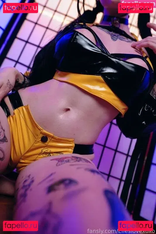 Elles Onlyfans Photo Gallery 