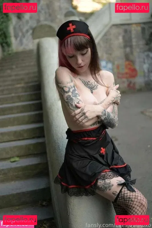 Elles Onlyfans Photo Gallery 