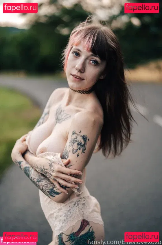 Elles Onlyfans Photo Gallery 