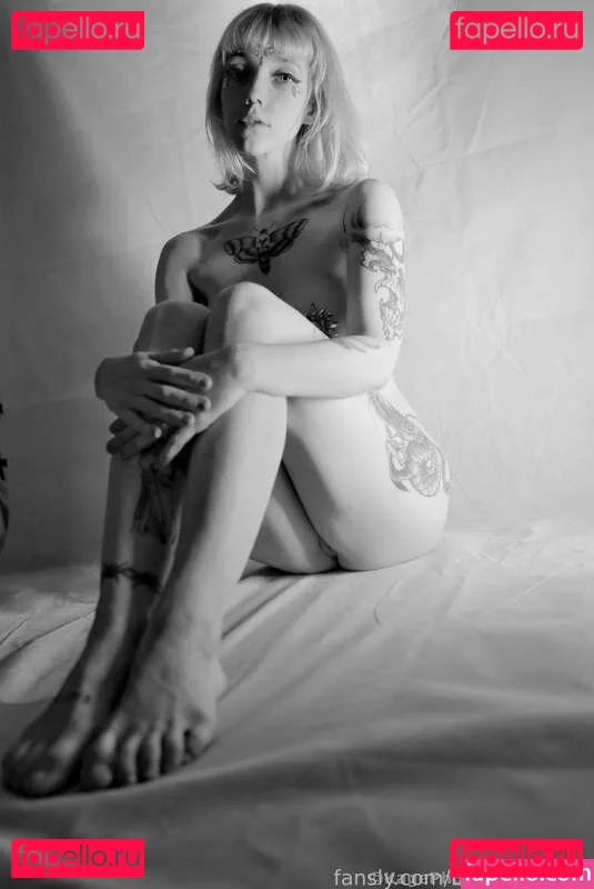 Elles Onlyfans Photo Gallery 