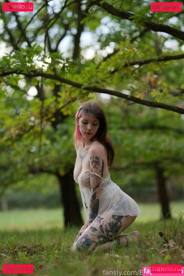 Elles Onlyfans Photo Gallery 