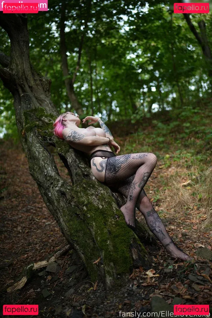 Elles Onlyfans Photo Gallery 