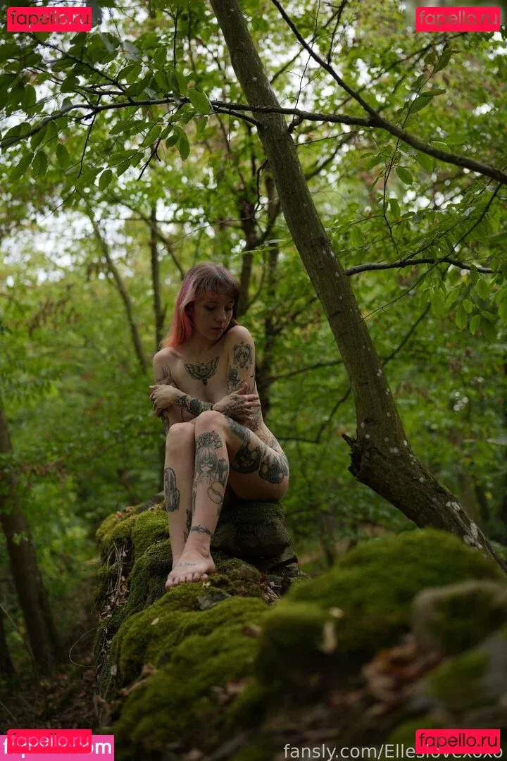 Elles Onlyfans Photo Gallery 