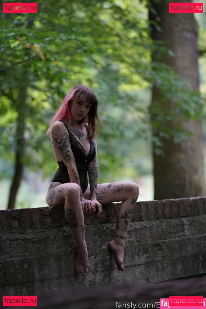 Elles Onlyfans Photo Gallery 