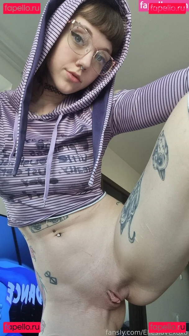 Elles Onlyfans Photo Gallery 