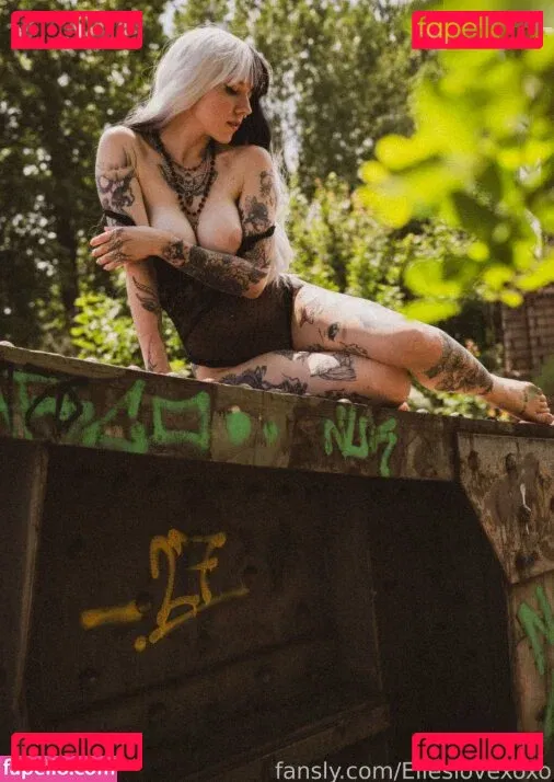 Elles Onlyfans Photo Gallery 