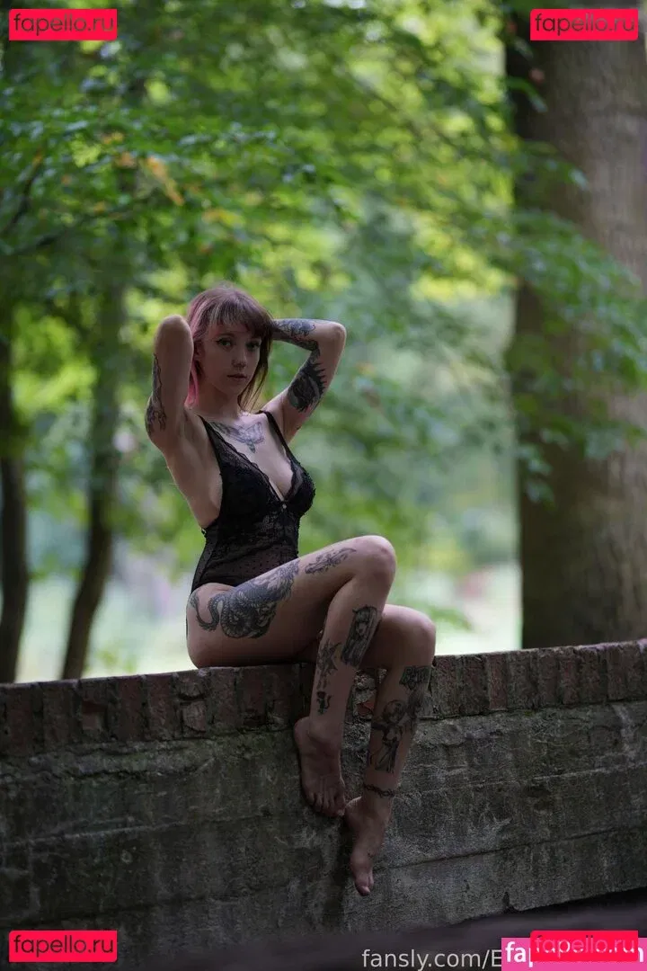 Elles Onlyfans Photo Gallery 