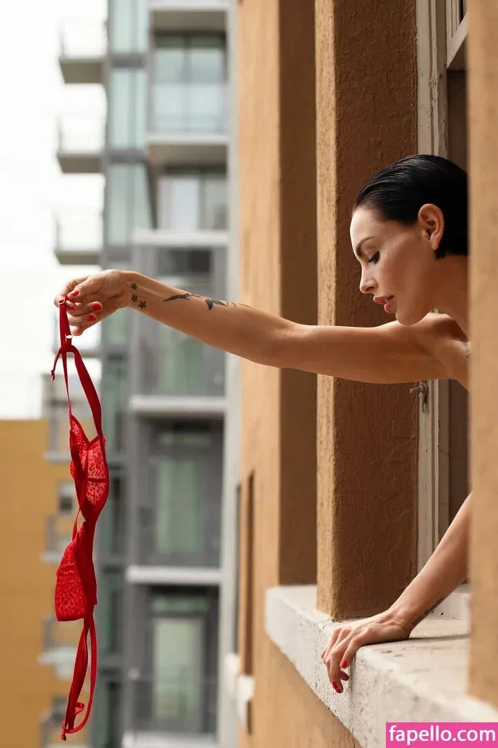 Laurishek Onlyfans Photo Gallery 