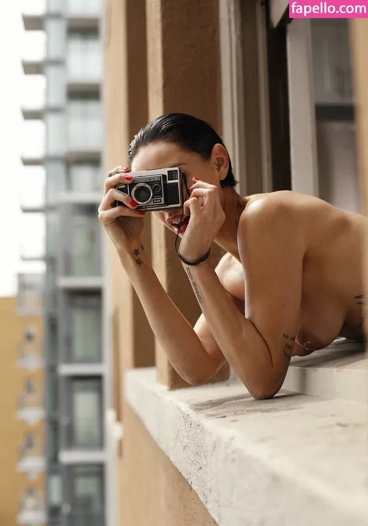 Laurishek Onlyfans Photo Gallery 