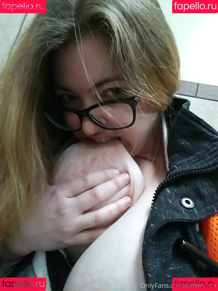 katmatata Onlyfans Photo Gallery 