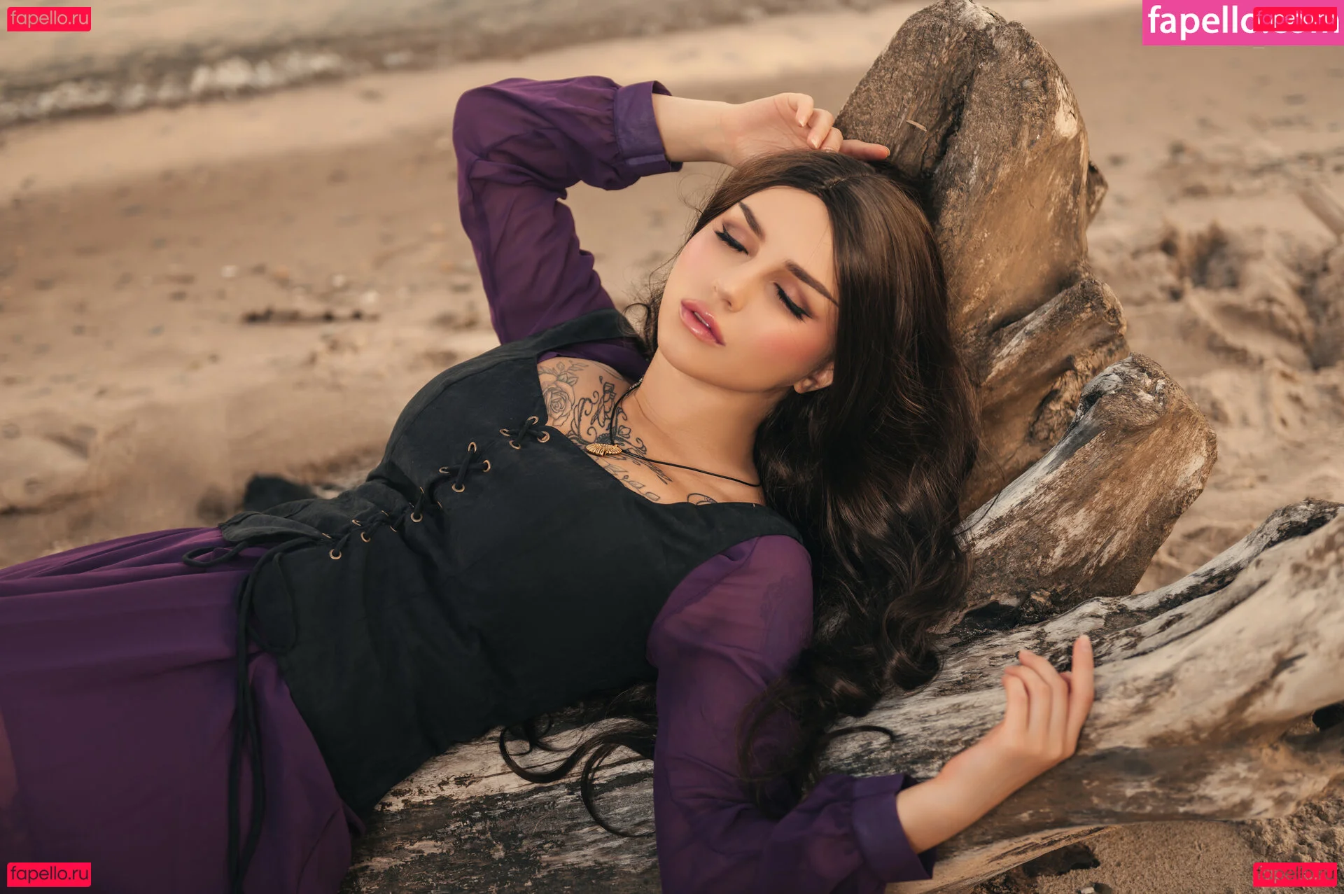 Niveron Cosplay Onlyfans Photo Gallery 