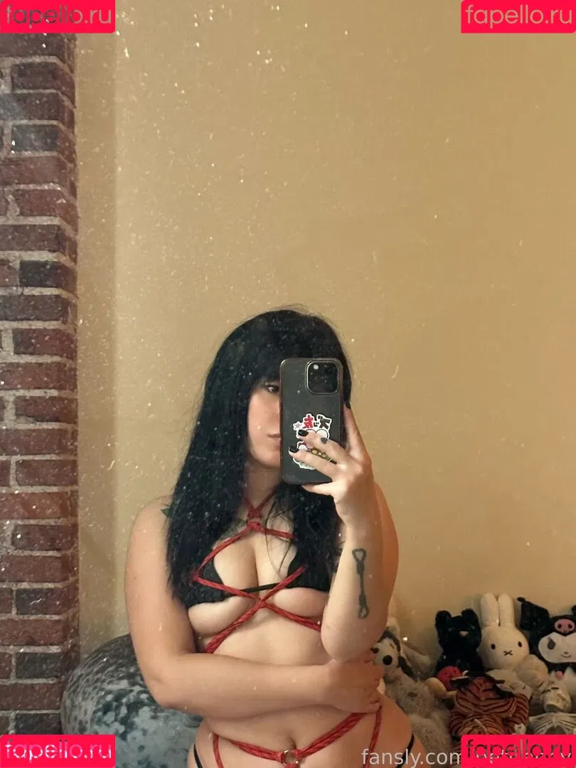 petriebby Onlyfans Photo Gallery 