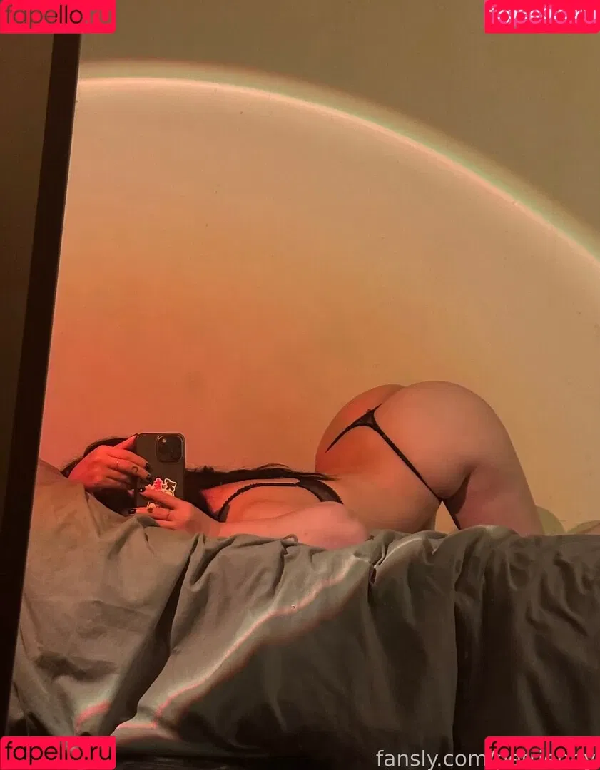 petriebby Onlyfans Photo Gallery 