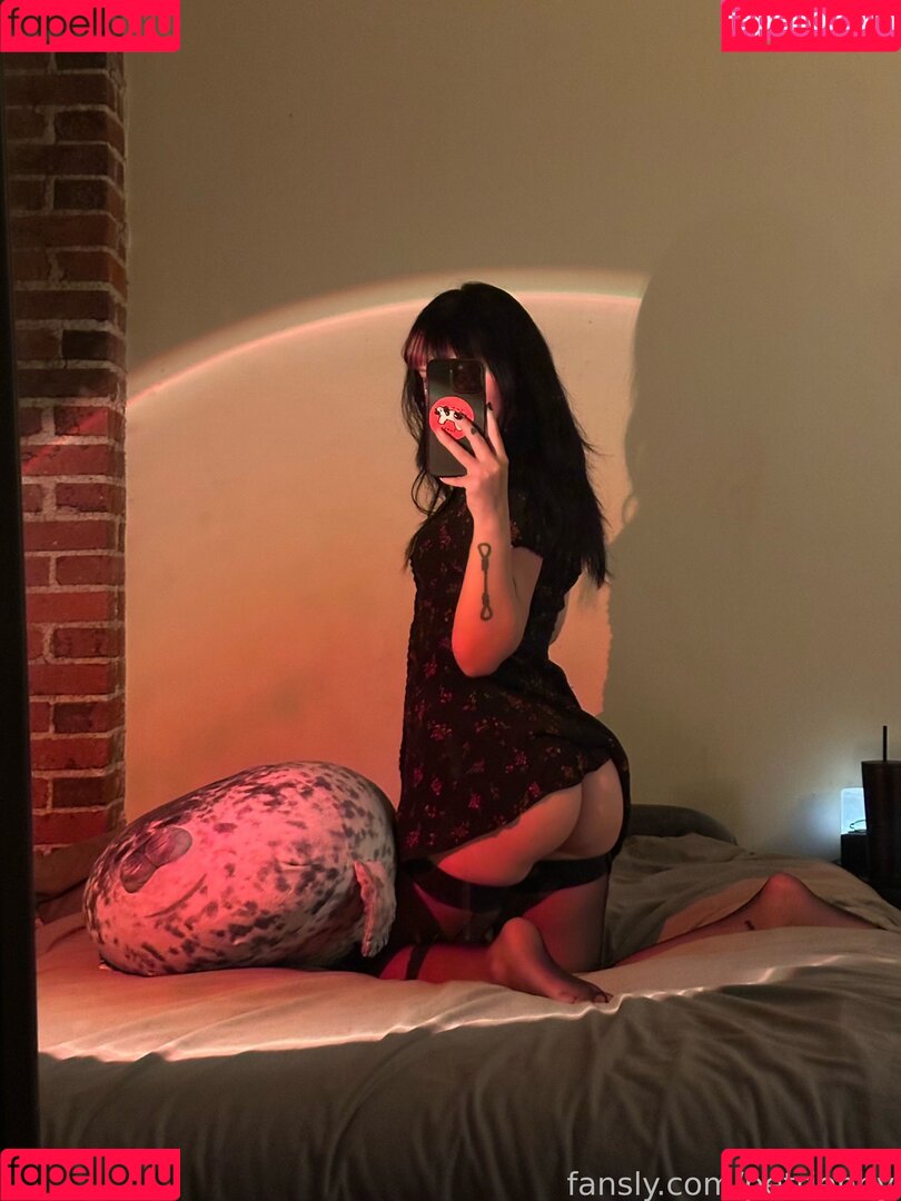 petriebby Onlyfans Photo Gallery 