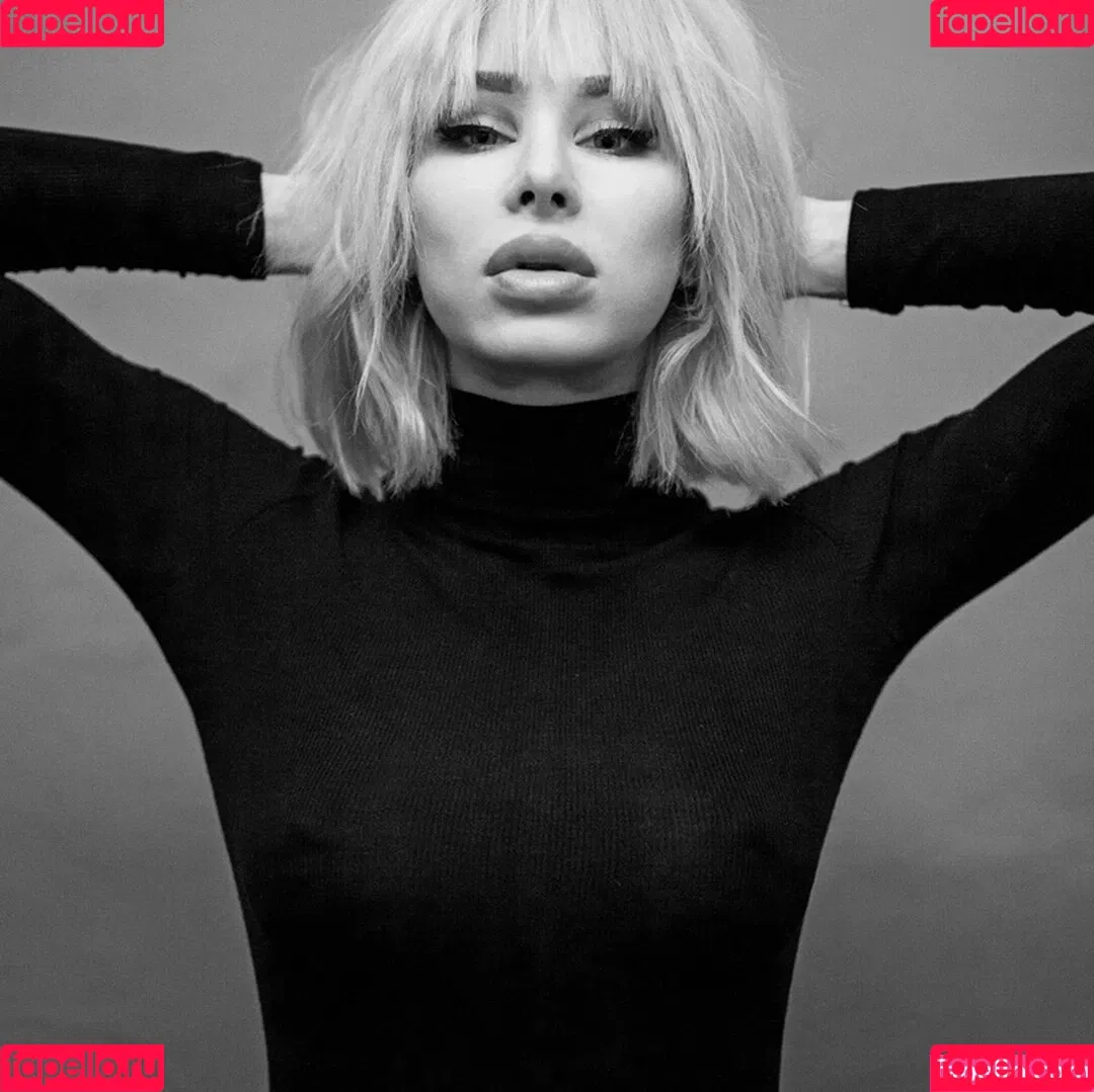 Nathalie Crivelli Onlyfans Photo Gallery 