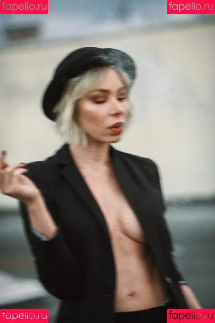 Nathalie Crivelli Onlyfans Photo Gallery 