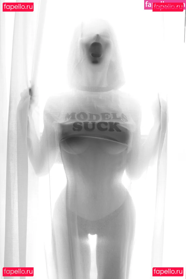 Nathalie Crivelli Onlyfans Photo Gallery 