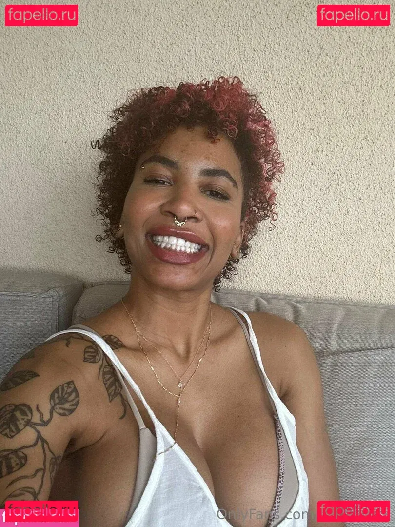 Demi Sutra Onlyfans Photo Gallery 