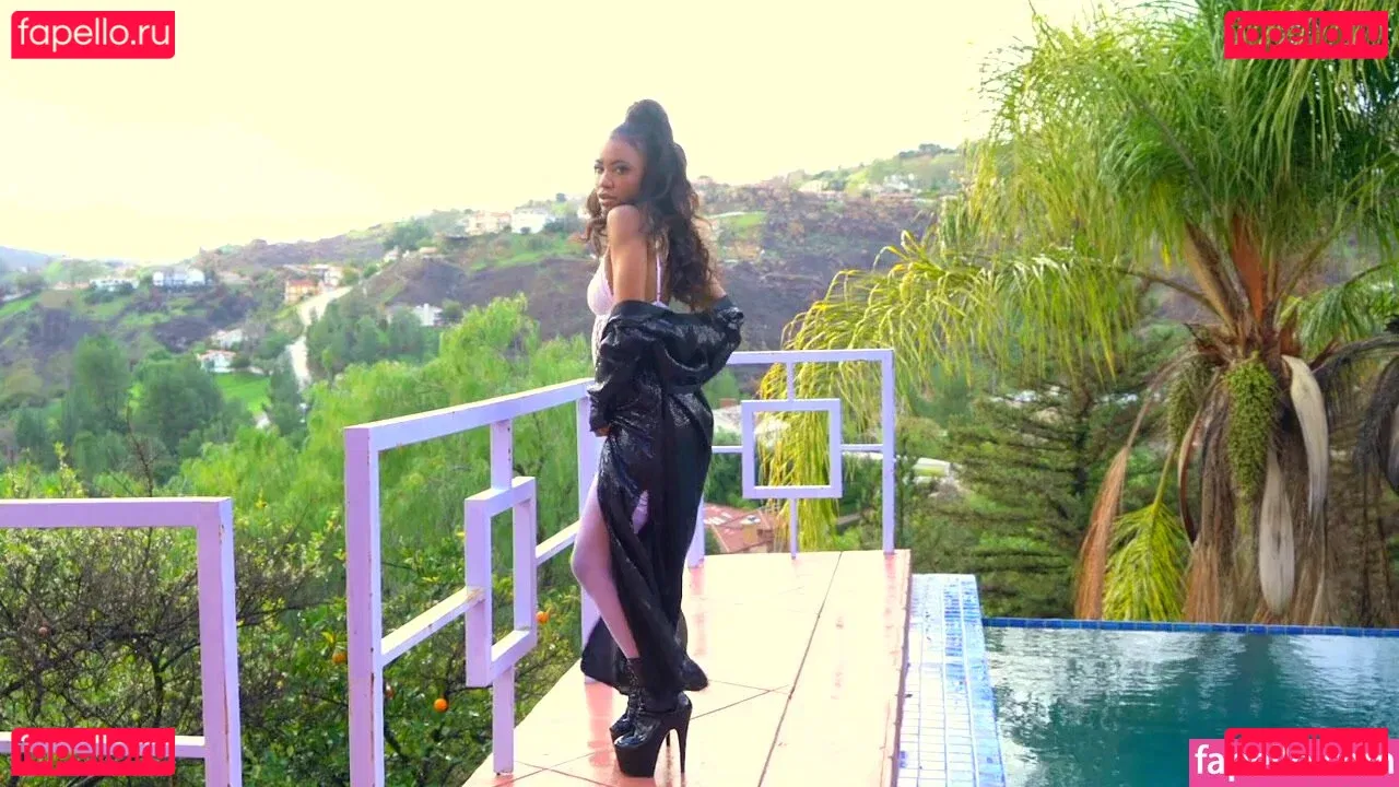 Demi Sutra Onlyfans Photo Gallery 