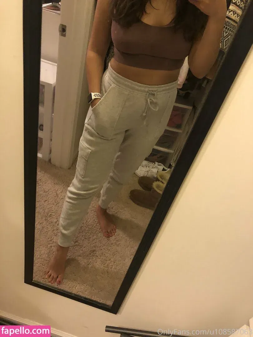 u108587063 Onlyfans Photo Gallery 